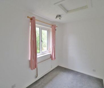 2 bedroom maisonette to rent - Photo 4