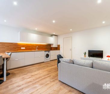 Un 2 pièces rénové avec goût – Centre-ville / rue du 22 Novembre - Photo 3