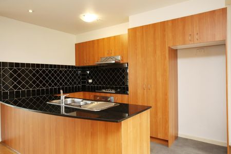 24/86 Burnley Street, Richmond VIC 3121 - Photo 4