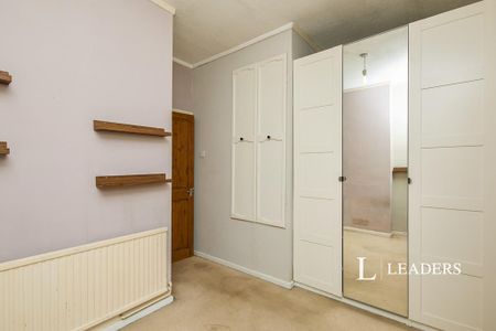 2 bedroom semi-detached house to rent - Photo 5