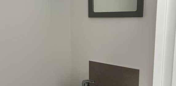 Location Appartement 2 pièces 38m² ST MAUR DES FOSSES 94210 - Photo 2