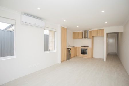 5b Sonoma Way, Madora Bay WA 6210 - Duplex For Rent | Domain - Photo 4