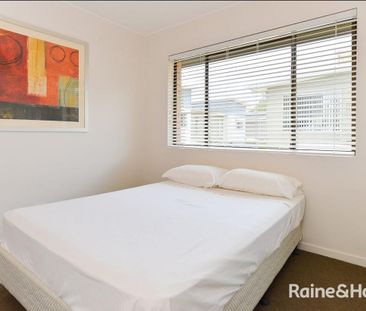 TWO BEDROOM FURNISHED FULLY AIR CONDITIONED UNIT IN SOUTH GLADSTONE! - Photo 5