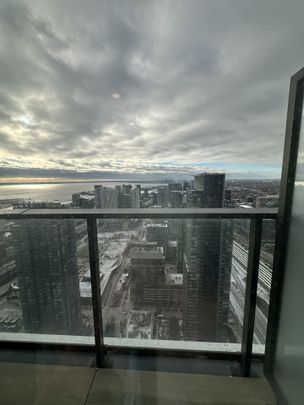 For Lease - 3 Concord Cityplace Way Unit# 5301, Toronto, Ontario - Photo 1