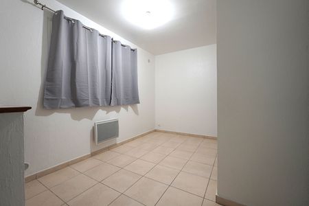 LE MUY - Appartement de plain pied - T2 de 52m2, - Photo 3