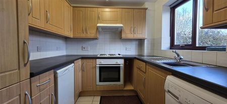 2 bedroom semi-detached house to rent - Photo 4