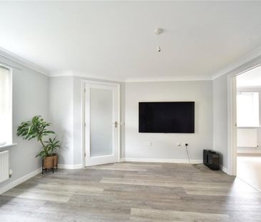 2 bedroom semi-detached house to rent - Photo 2