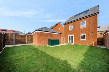 4 bedroom detached house to rent - Photo 5