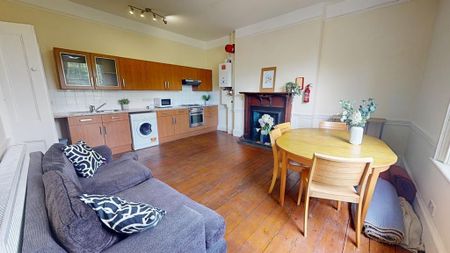 3 bedroom flat to rent - Photo 3