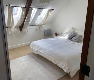 4 bedroom barn conversion to rent - Photo 2