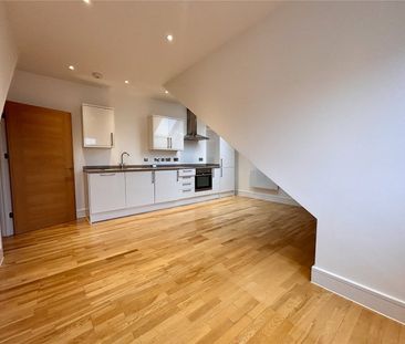 Bartley Way, Hook, Hampshire, RG27 - Photo 6