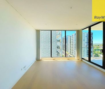Modern One Bedroom PLUS STUDY - 100M From Train Station and Shops - Photo 1