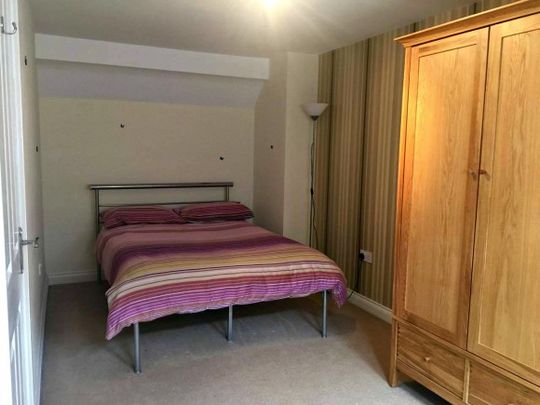 Walking distance to Edge Hill Campus - Photo 1