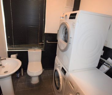 Vicarage Road - Photo 4