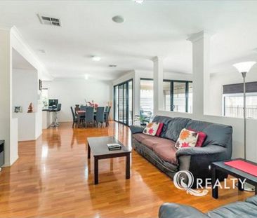 🏡Large Family Home With Pool In Stretton School Catchment And New C... - Photo 1