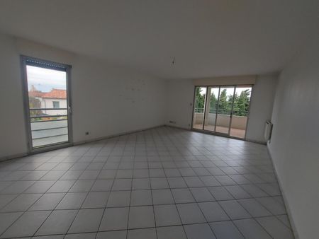 APPARTEMENT T3 74M - Photo 3