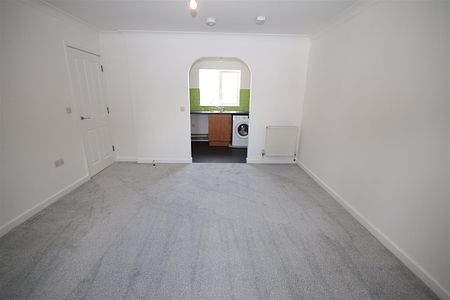 2 bedroom Apartment to let - Photo 4