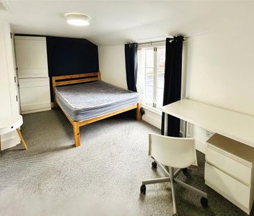 3 bedroom end of terrace house to rent - Photo 4