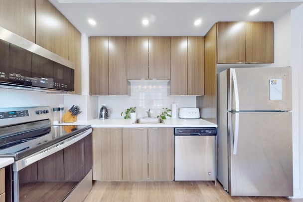 For Lease - 60 Orchid Place Unit# TH-2, Toronto, Ontario - Photo 1