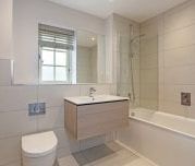 4 bedroom detached house to rent - Photo 2