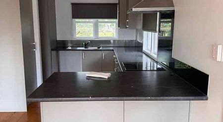 Charming Westmere 4BR Family Home - Photo 2