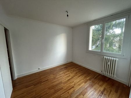 Appartement T3 à louer quartier Saint-Claude à Besançon, proche gare. - Photo 2