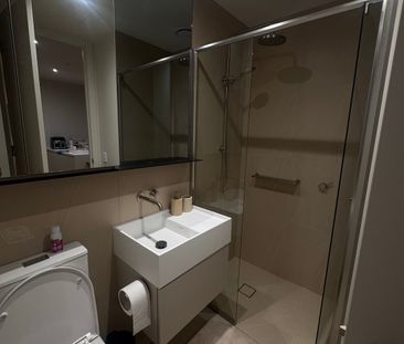 Flemington - Photo 3