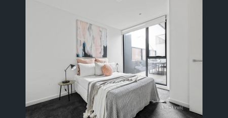 Ultra-Chic with an Entertainers Balcony - Photo 2