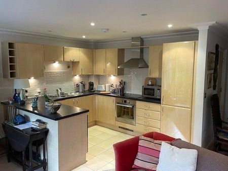 2 bedroom flat to rent - Photo 3