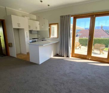 A great home in a great location - Photo 3