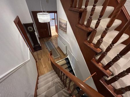 4 bedroom flat to rent - Photo 2