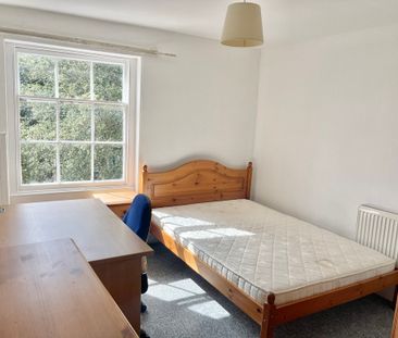 4 bedroom Four Double Bedroom Student Property to rent - Photo 2