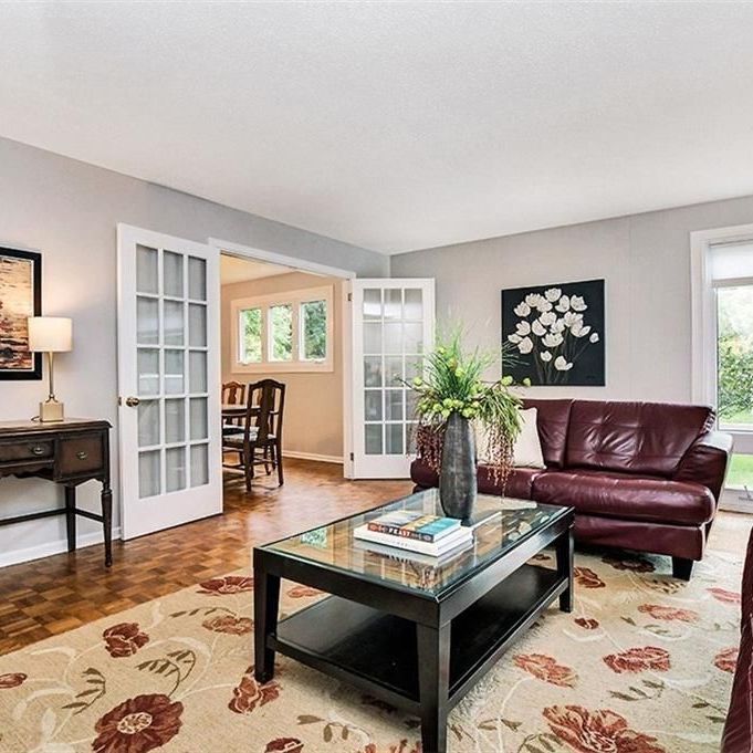 For Lease - 2036 KINGS GROVE Crescent, Beacon Hill North - South and Area, Ontario - Photo 1