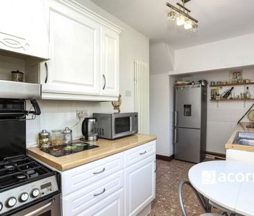 Flat to rent - Moremead Road, Catford, SE6 - Photo 4