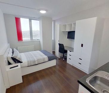 Studio to rent - Photo 5