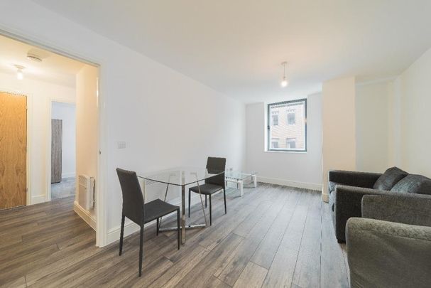 2 bedroom flat to rent - Photo 1