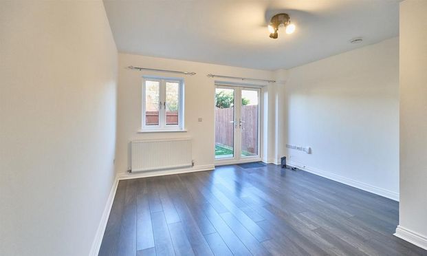 2 bedroom townhouse to rent - Photo 1