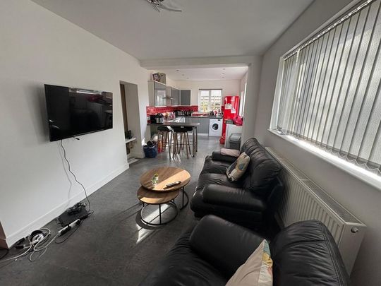 5 bedroom house share to rent - Photo 1