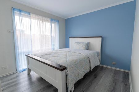 LOVELY 3 BEDROOM HOME - Photo 4