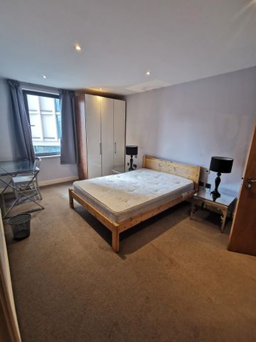 2 bedroom flat to rent - Photo 2