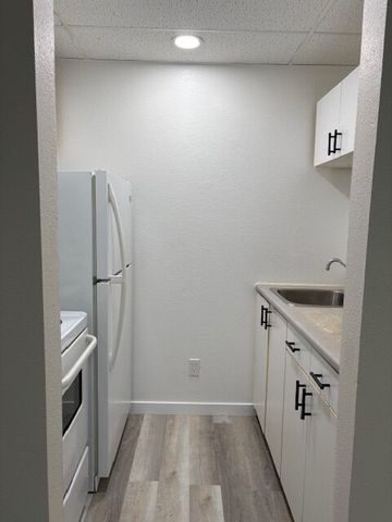 Brookhurst – 1 Bedroom - Photo 4