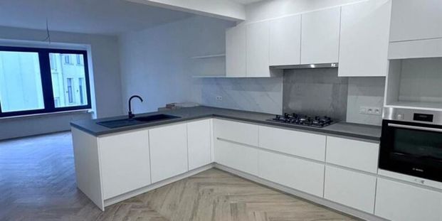 Duplex te huur in Antwerpen voor € 1.350 met 2 slaapkamers - Photo 1