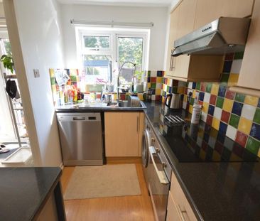 2 bedroom terraced house to rent - Photo 4