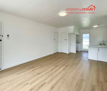 Bright and Fresh - Photo 3