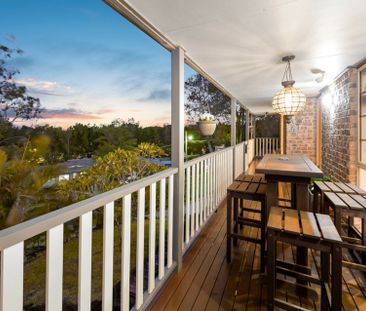 STYLISH HOME IN SOUGHT AFTER AREA!!! - Photo 3