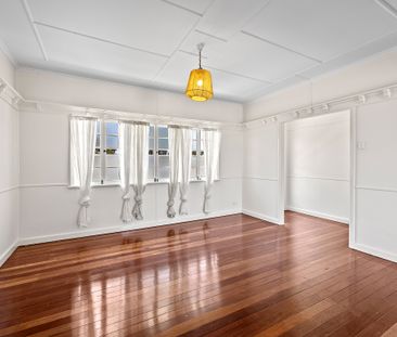 106 Woodend Rd, Woodend QLD 4305 - House For Rent | Domain - Photo 3