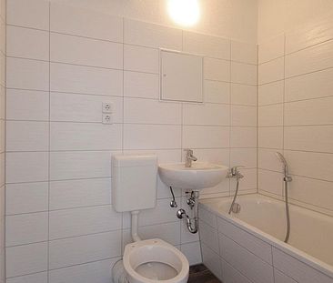 Mit offenem Wohn/Küchenbereich - Photo 1