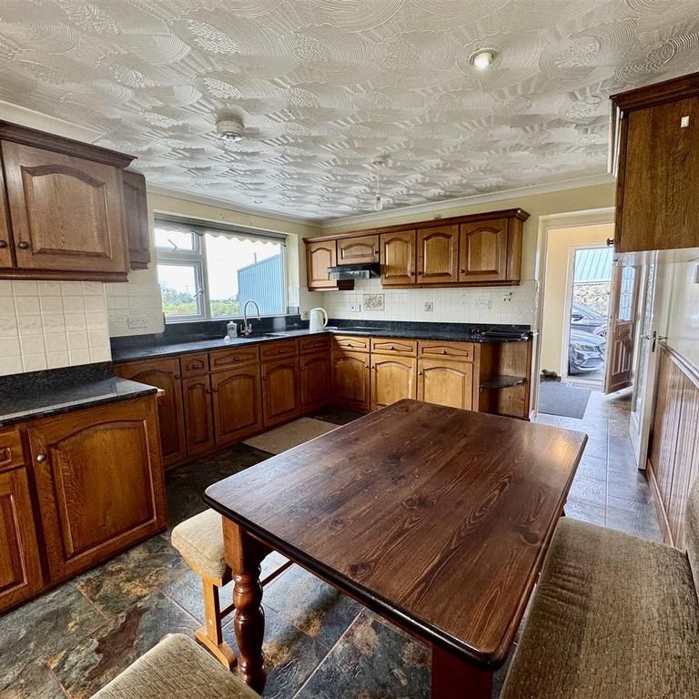 3 bedroom detached house to rent - Photo 1