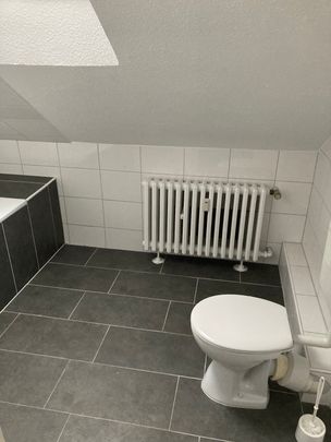 1-Zimmer-Wohnung, Ulmenstr. 12, DG, ID 45568 - Foto 1