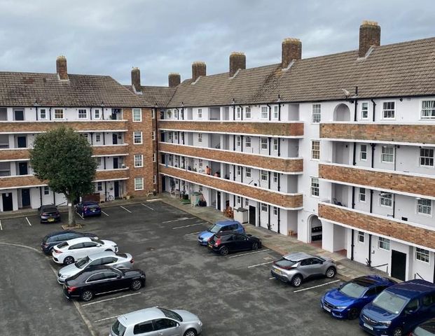 Wavertree Gardens, Liverpool - Photo 1